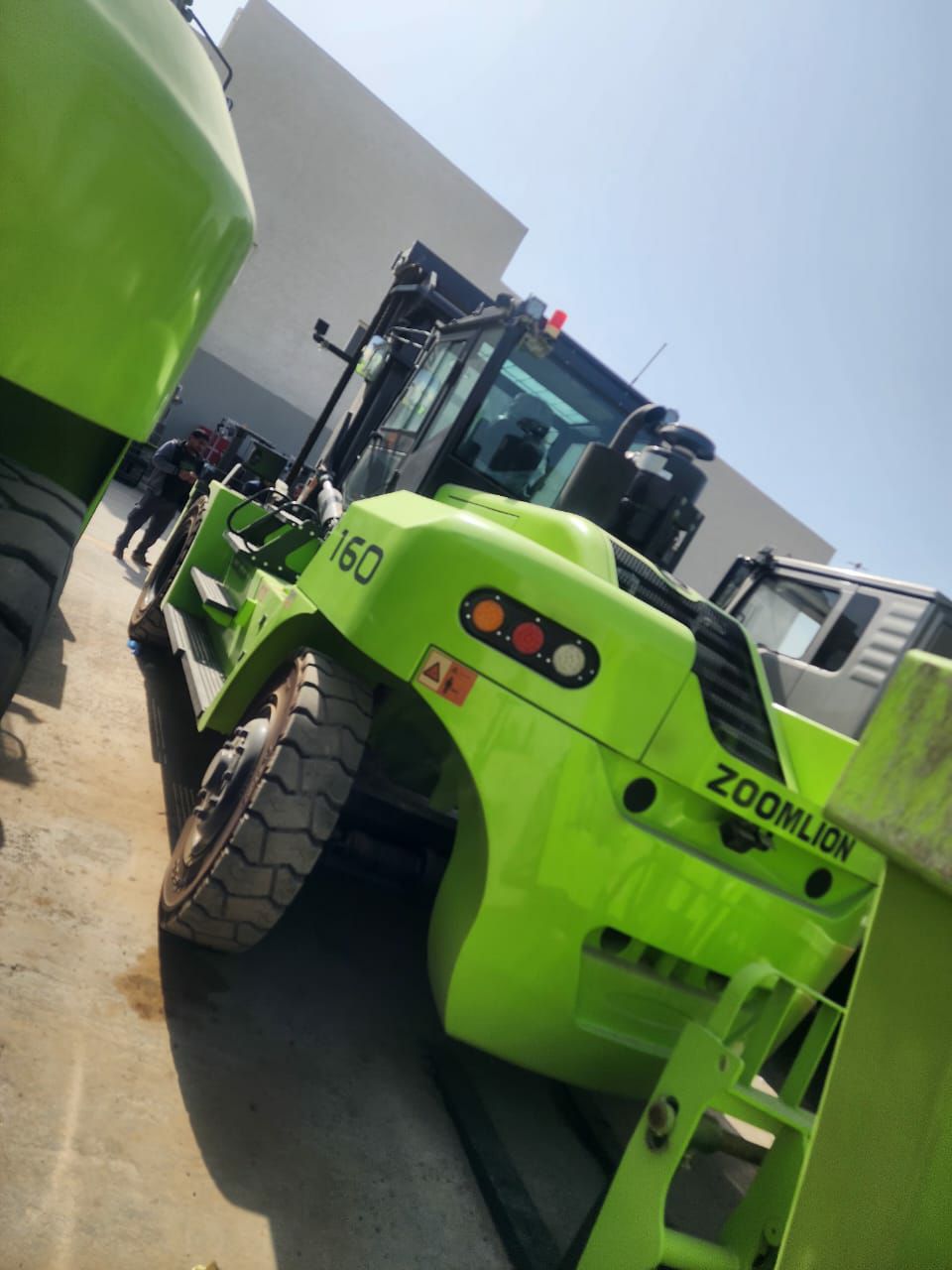 فوركلفت 3طن للإيجار في الدمام – رافعة شوكية 3طن لل