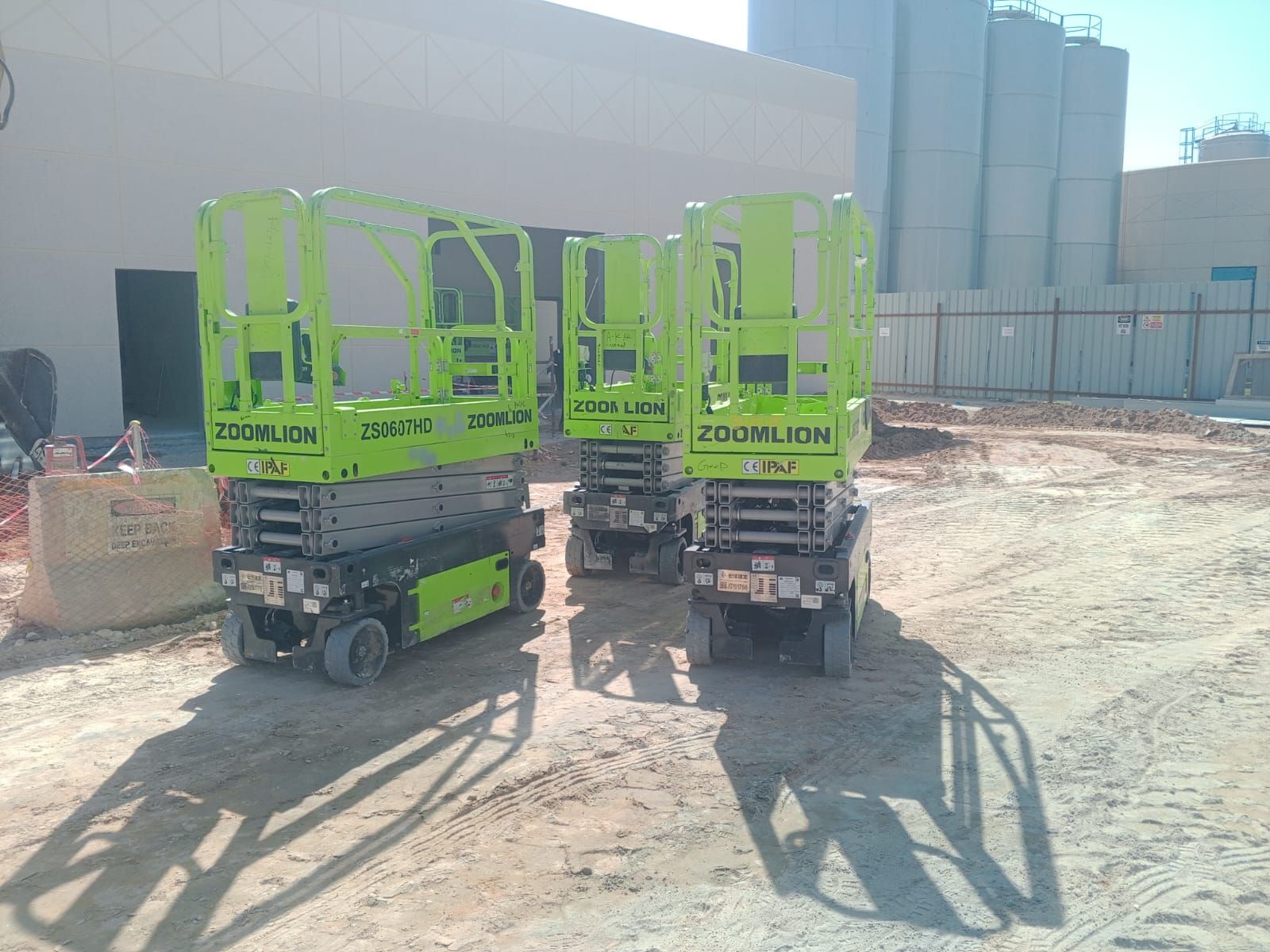 مان لفت وسيزرلفت ورافعات شوكيه وكرينات وتاور لايت