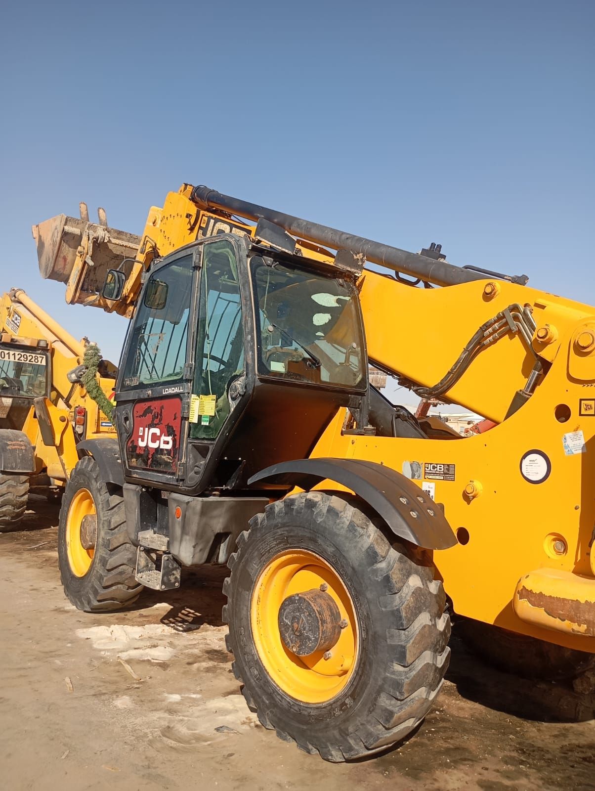 مان لفت للايجار سيزر لفت للايجار رافعه شوكيه للايج