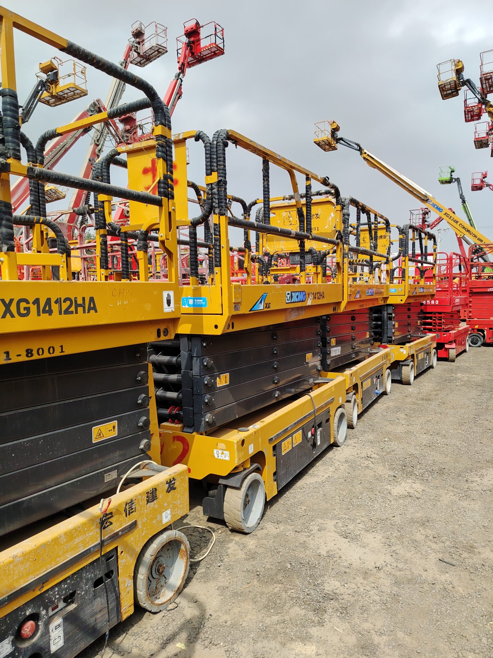 سيزرلفت للايجار مانلفت للايجار رافعه مقصيه للايجار