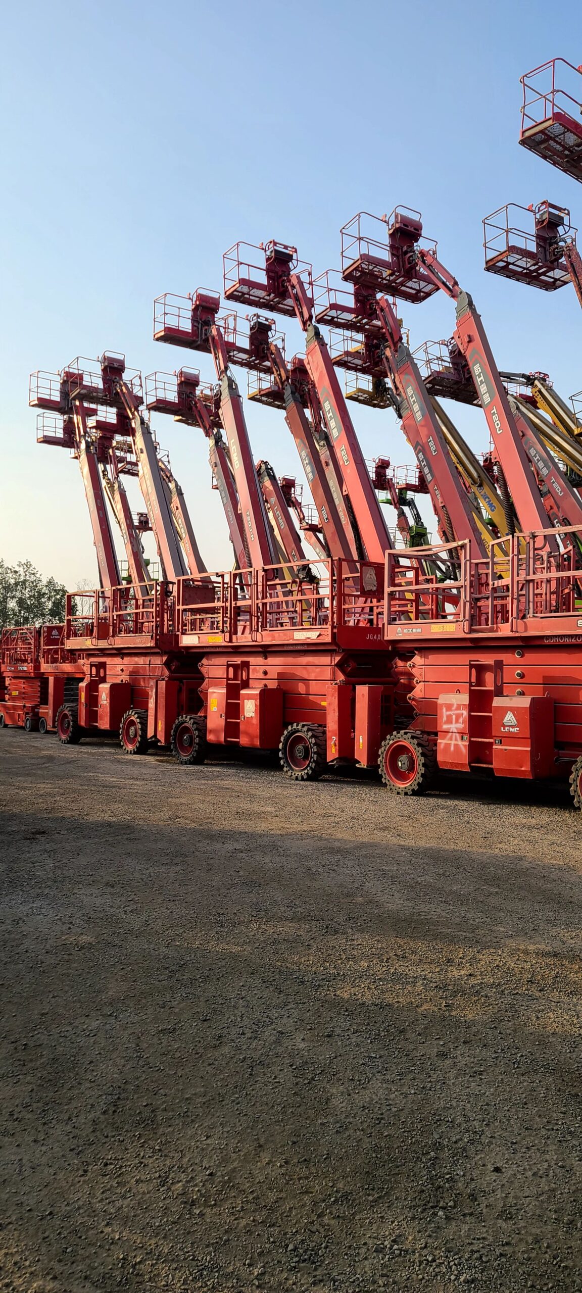 سيزر لفت ومان لفت وكرينات ورافعات شوكية وتيلهندلر