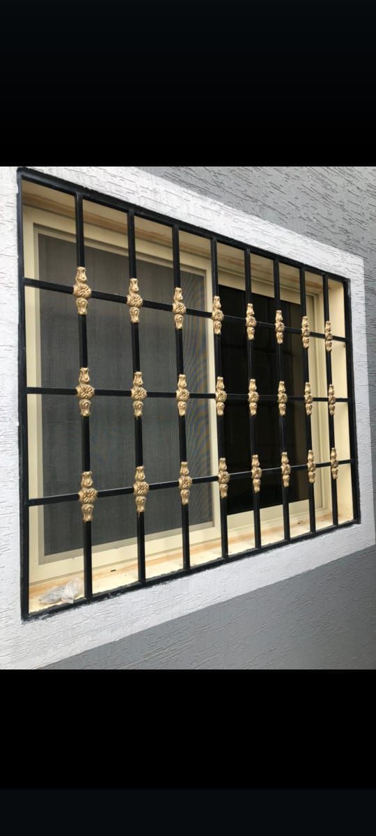 حدادمضلات وسواتر وتركيب بديل الخشب ودهانات الابواب