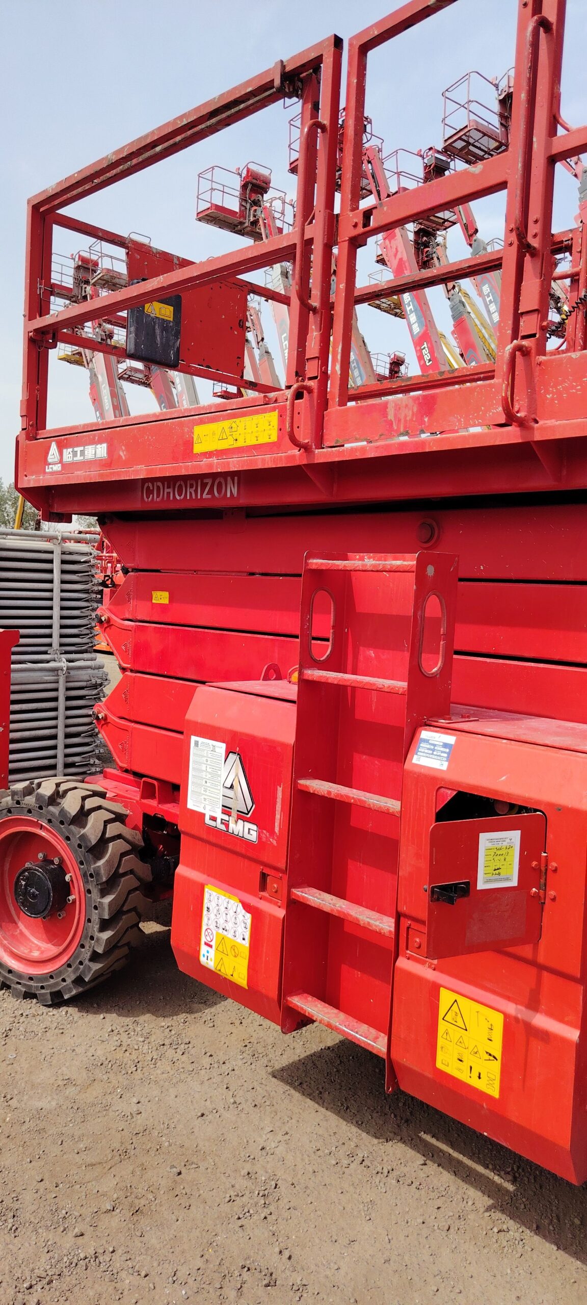 مان لفت وسيزر لفت ورافعات شوكيه وجي سي بي وبوم ترا