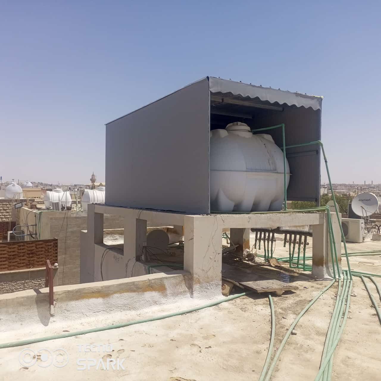 حدادمضلات وسواتر وتركيب بديل الخشب ودهانات الابواب