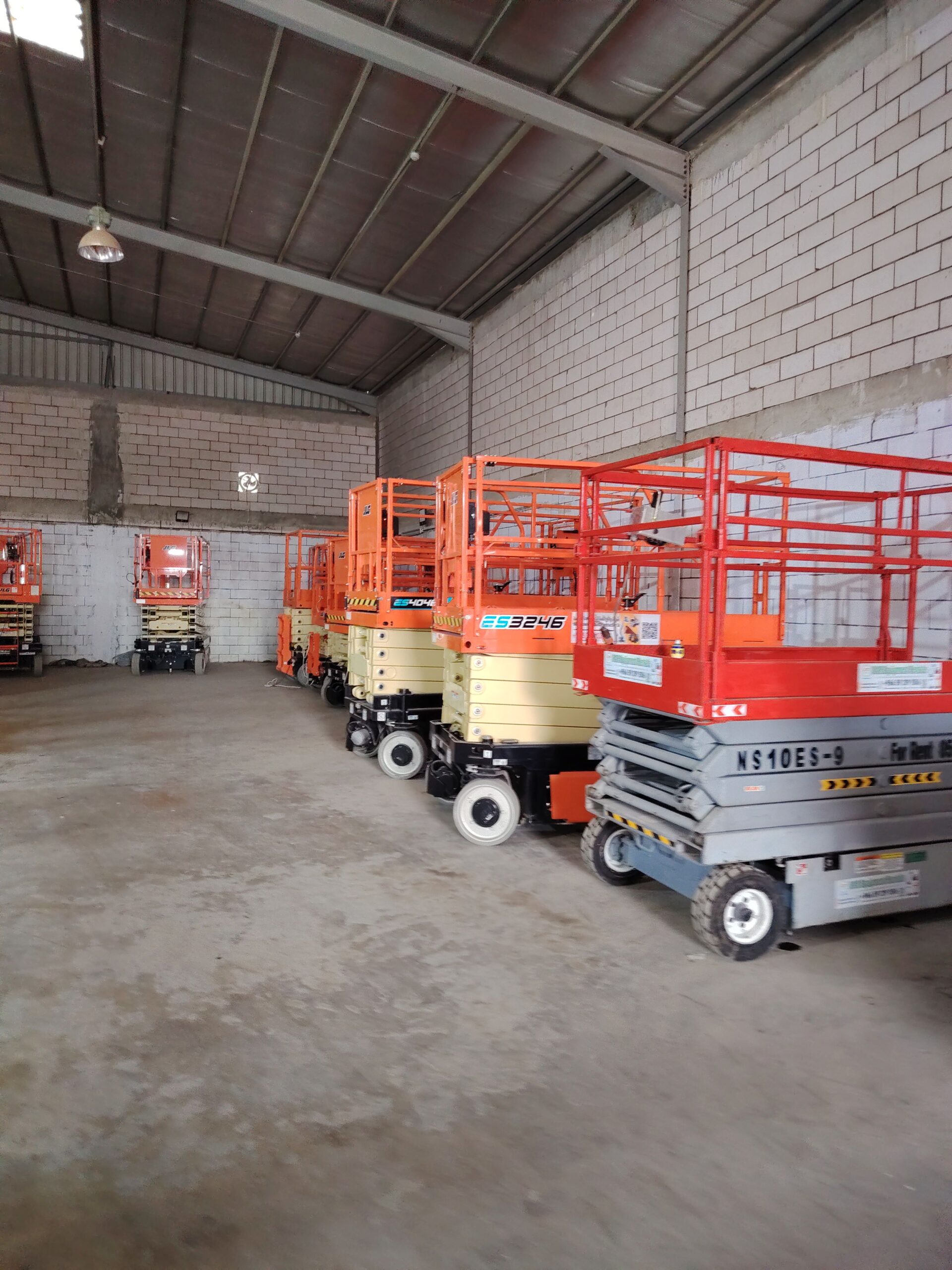 سيزرلفت10متر 12متر 14متر 16متر كهرباء للايجار جده