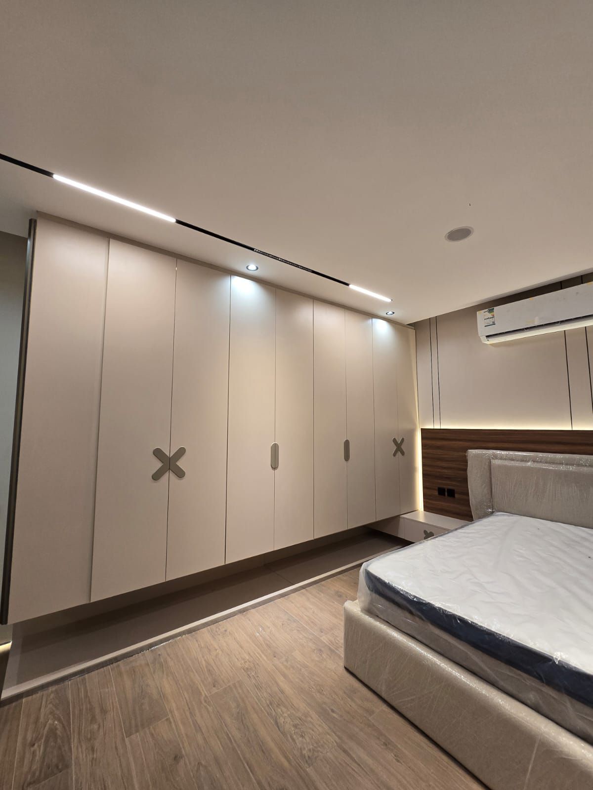 تفصيل غرف نوم وخزائن وديكورات ومجالس 0510102274