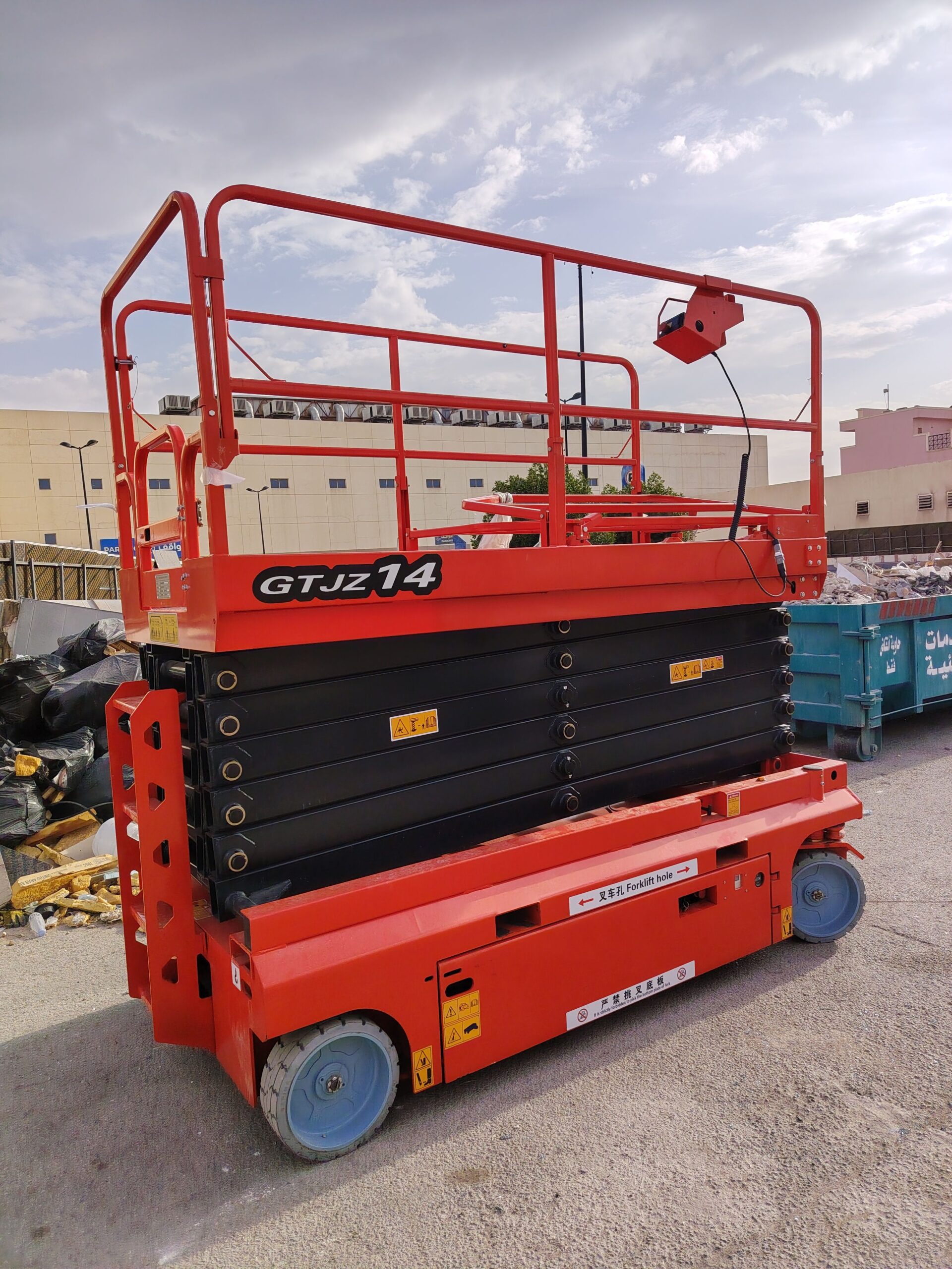 سيزرلفت10متر 12متر 14متر 16متر كهرباء للايجار جده