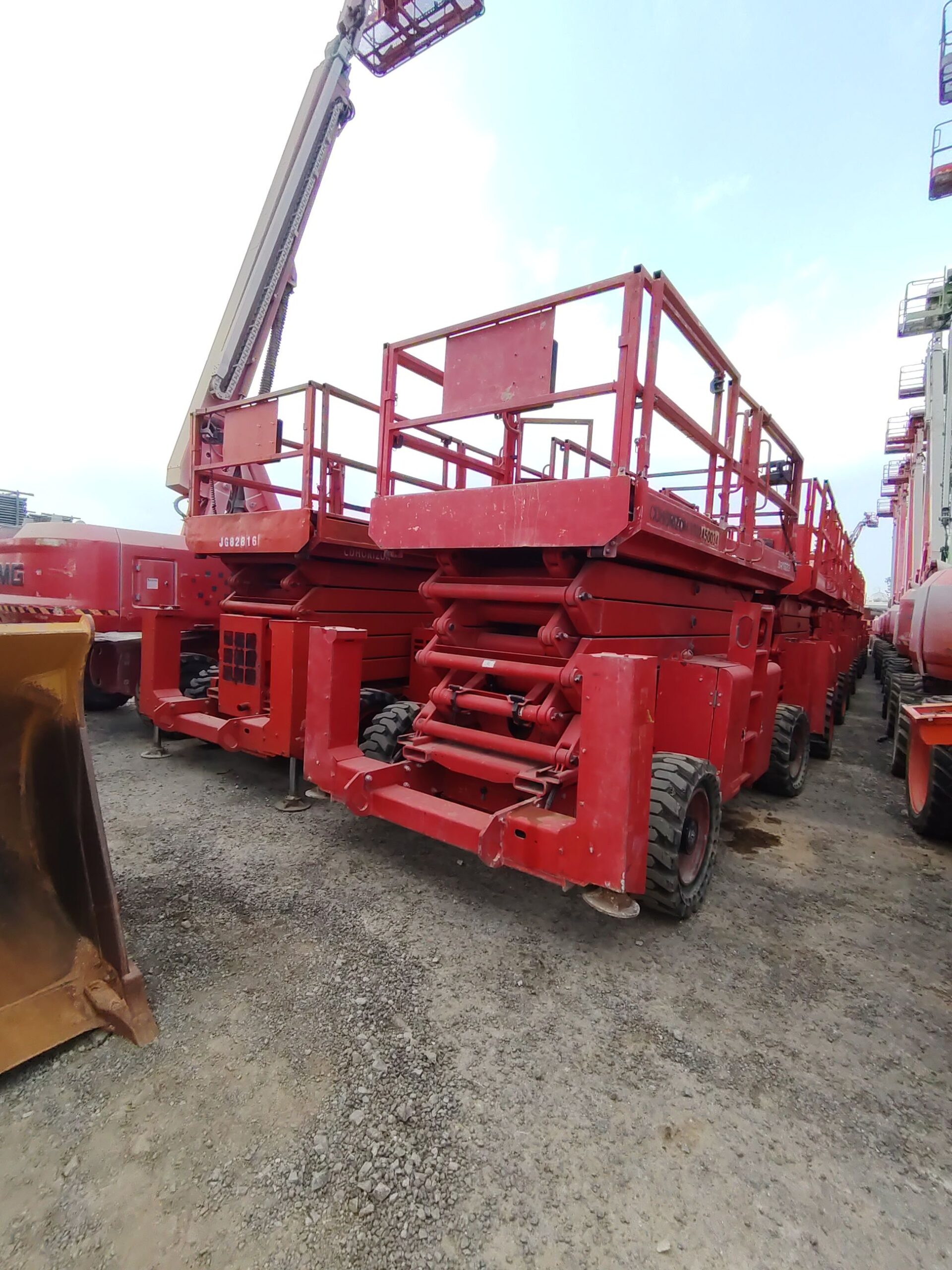 سيزر لفت 16متر 18متر ديزل للايجار جده