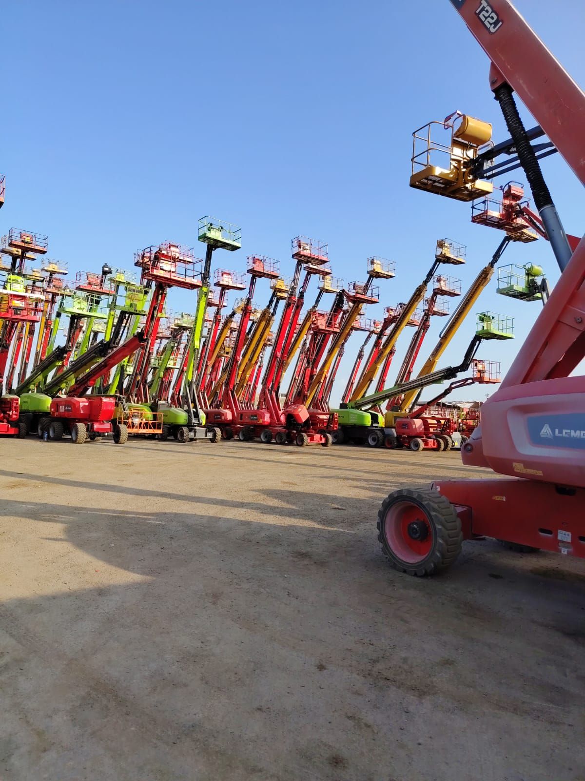 سيزر لفت للايجار رافعات شوكيه للايجار مان لفت للاي