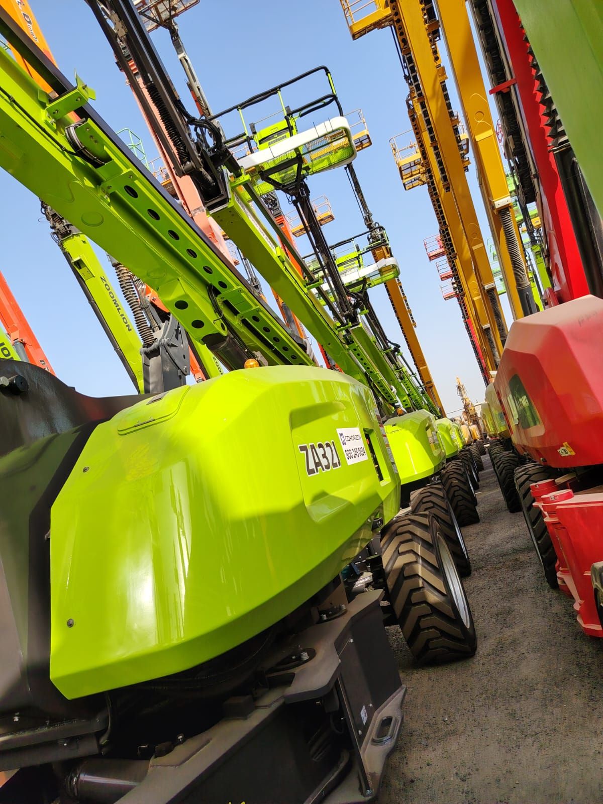 سيزر لفت ومان لفت ورافعات شوكيه وجي سي بي وبوم لفت