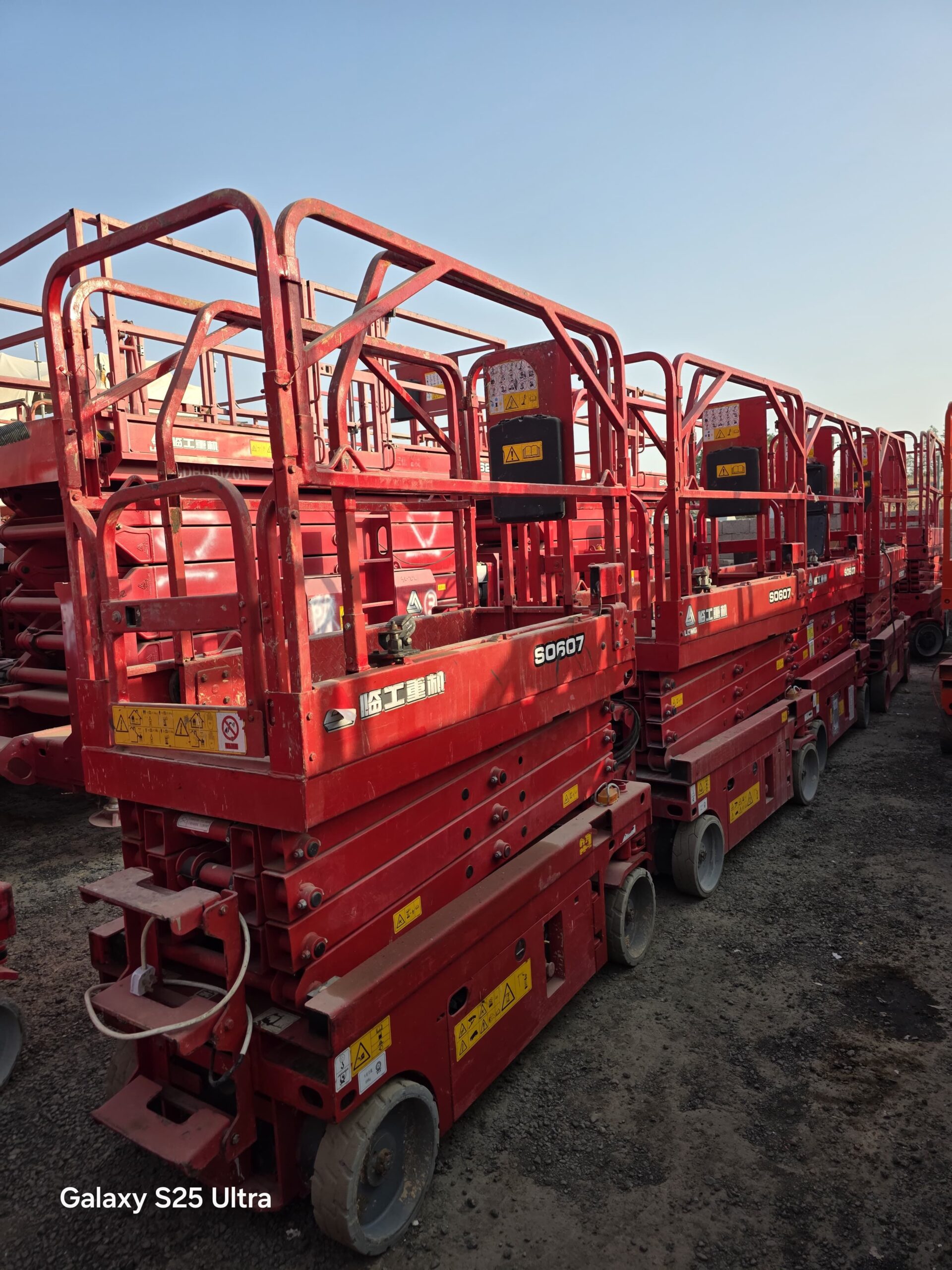 سيزرلفت ومان لفت ورافعات شوكيه وجي سي بي عرجاء وبو