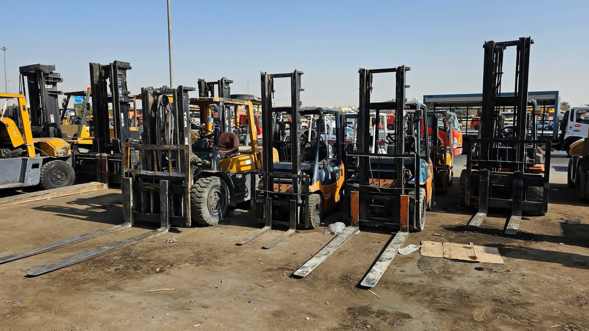 رافعات شوكية سيزر لفت للإيجار في الدمام الرياض جدة