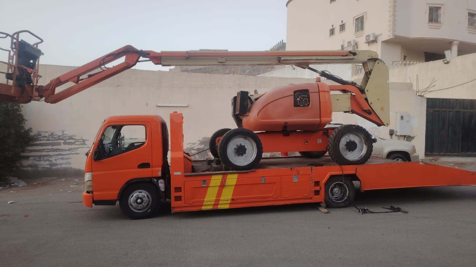 سيزر لفت مانلفت كرين فوركلفت للايجار