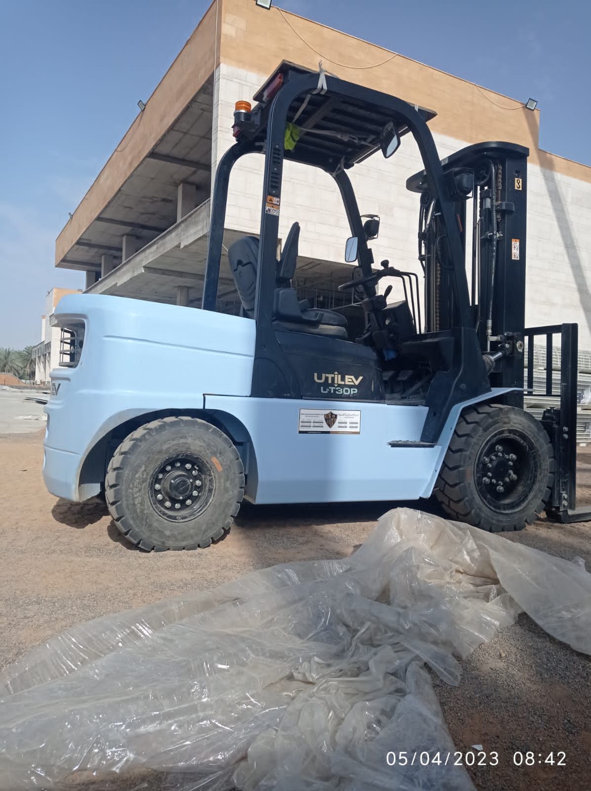 رافعة شوكية 3طن للايجار جده رافعة شوكية 5طن للايجا