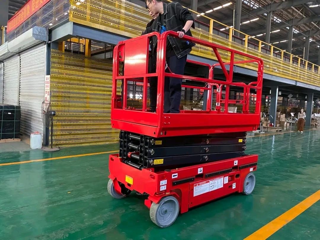 مان لفت وسيزرلفت ورافعات شوكيه وكرينات وتاور لايت