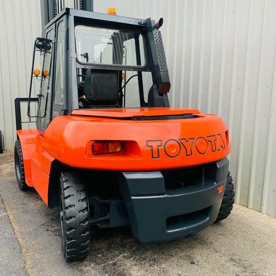 فوركلفت 1طن 3طن 5طن 7طن 10طن 16طن للإيجار في الدما