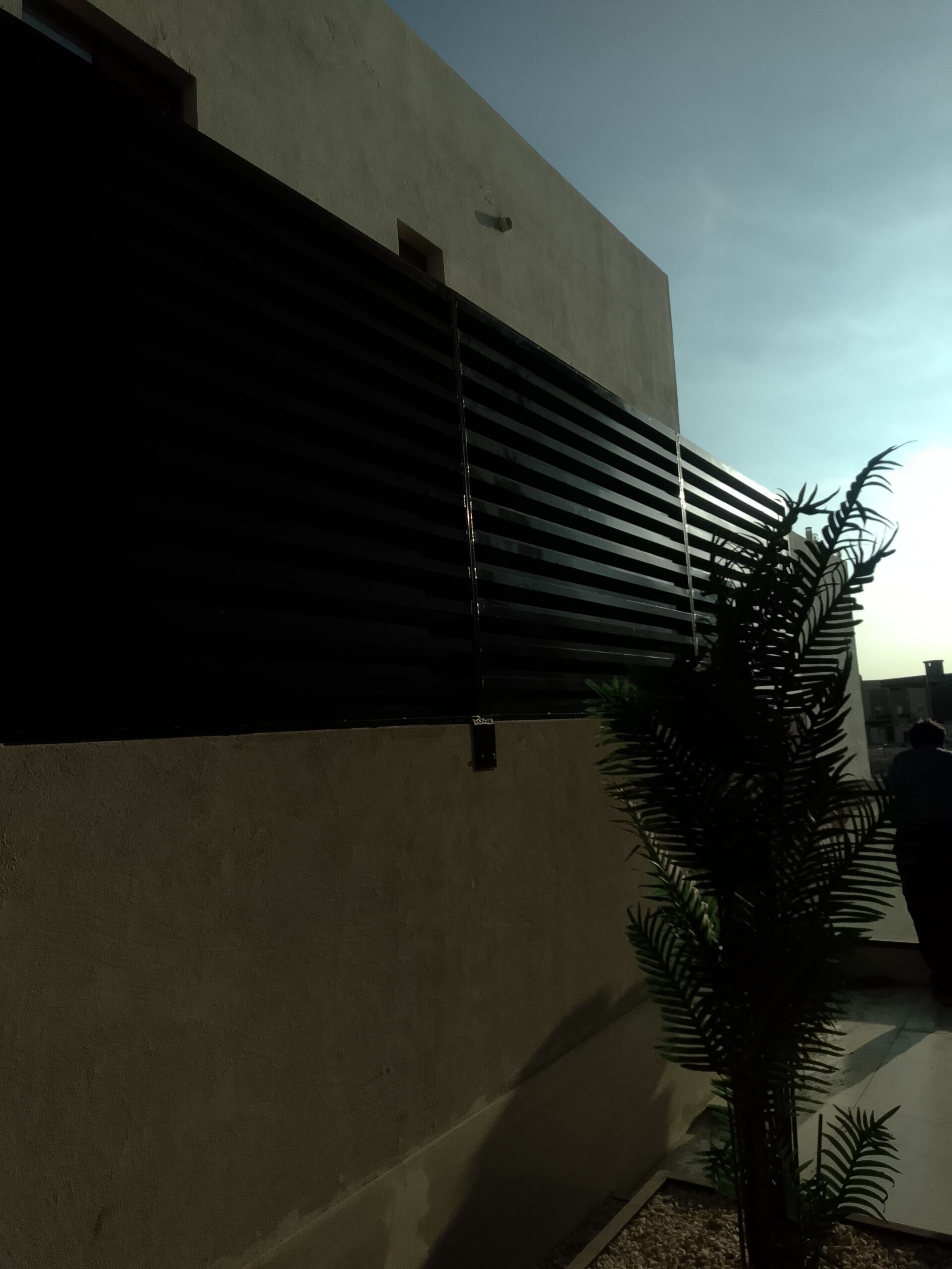 مظلات سواتر هناجر ساندويش بنل وبرجول جده ومكه