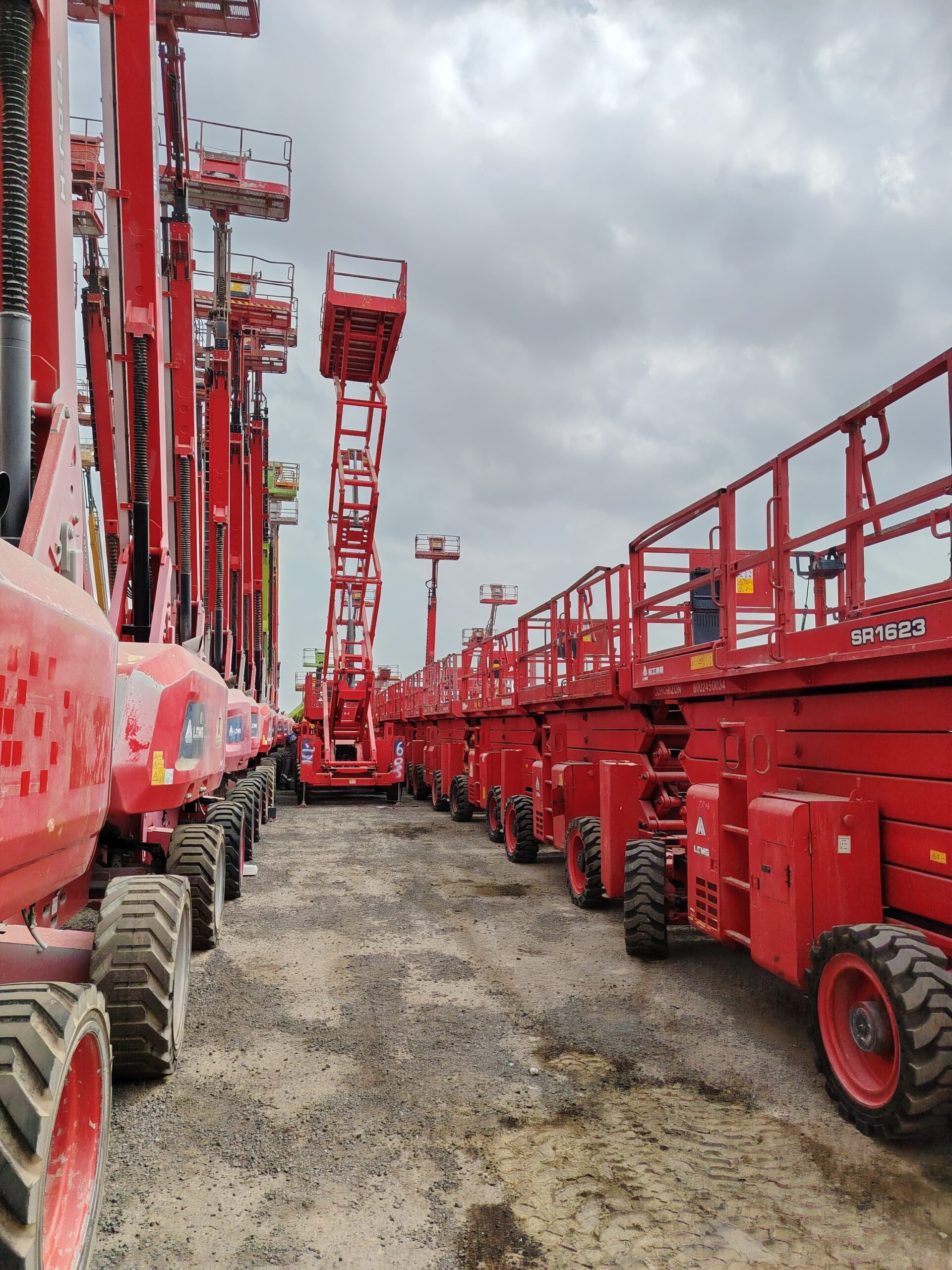 سيزر لفت للايجار مان لفت للايجار رافعات شوكيه للاي