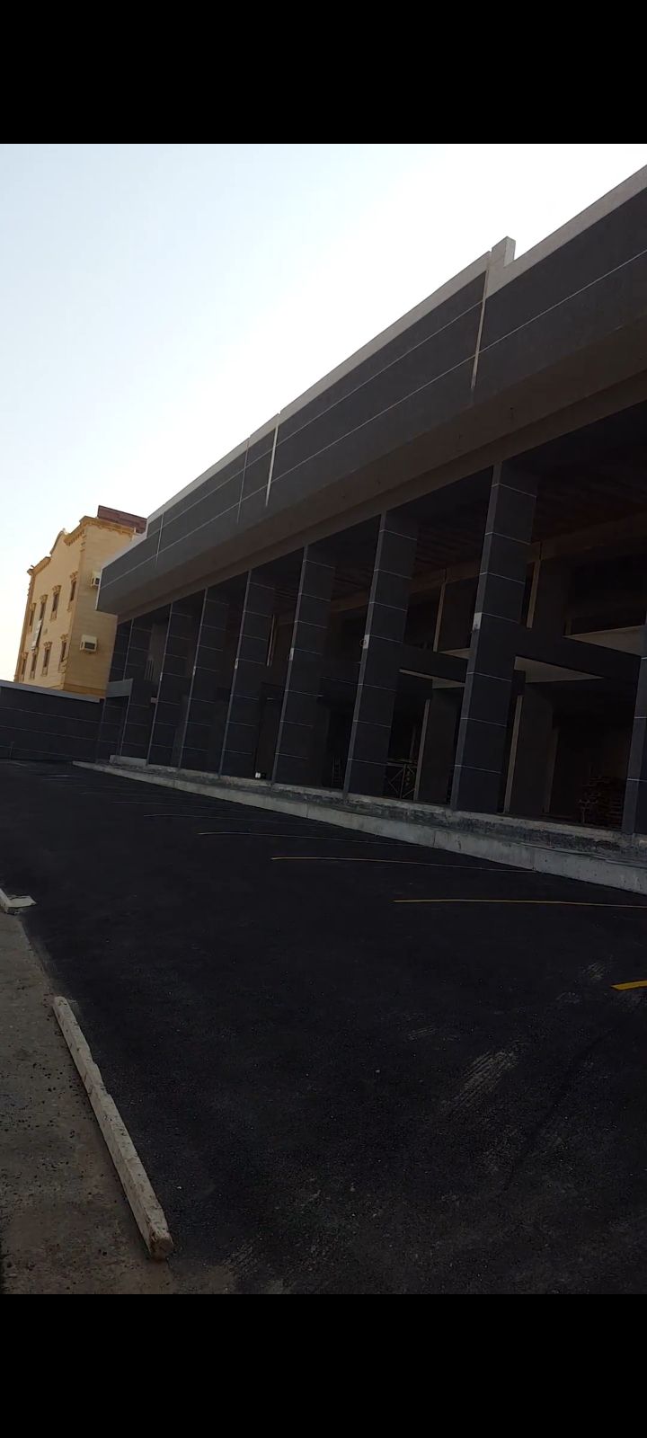 مركز تجاري سكني