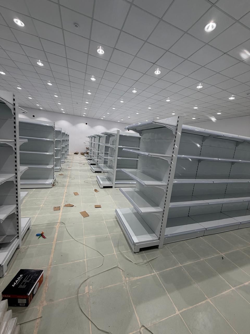 بيع وشراء جميع انواع الرفوف بانواعها