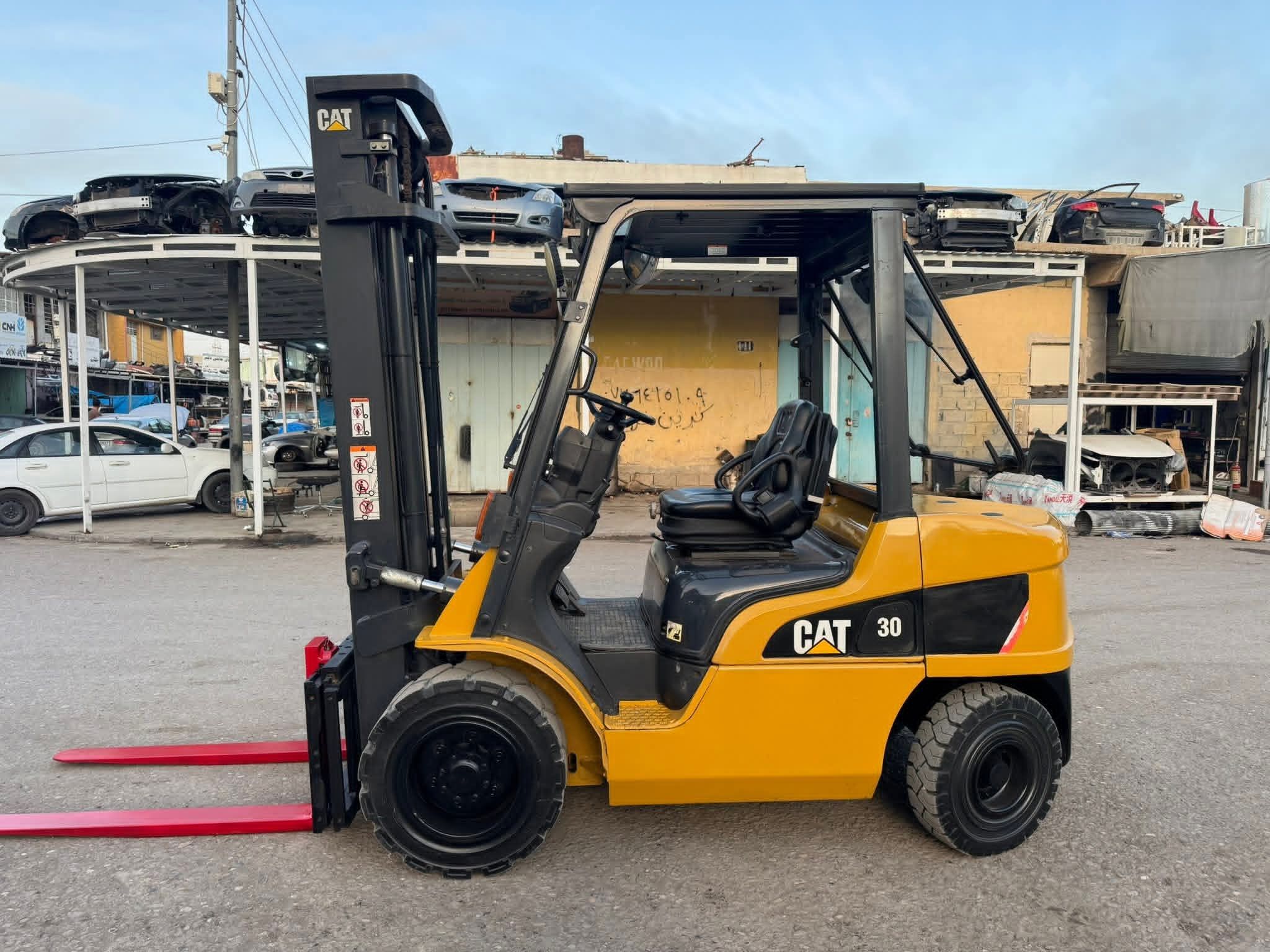 رافعات شوكية سيزر لفت للإيجار في الدمام الرياض جدة