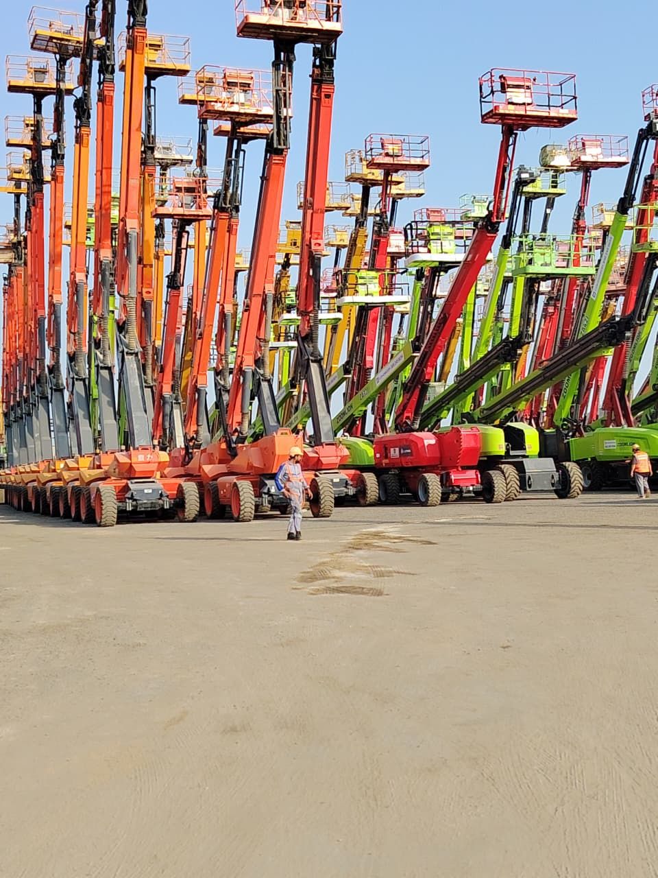 سيزر لفت ومان لفت وكرينات ورافعات شوكية وتيليهندلر