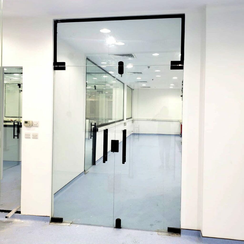 توريد وتركيب زجاج سكريت الشرقيه