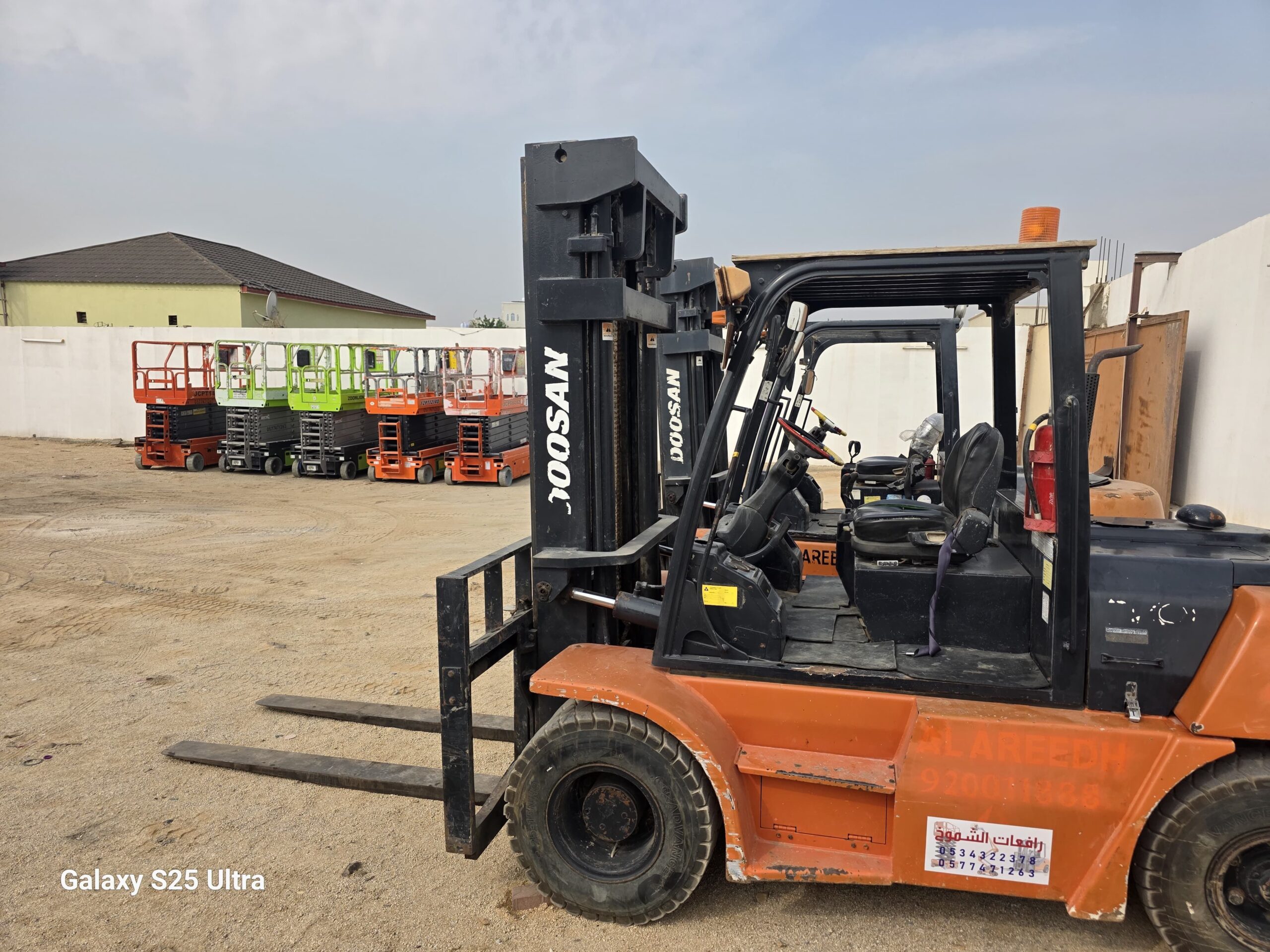 سيزر لفت للايجار مان لفت للايجار رافعه شوكيه للايج