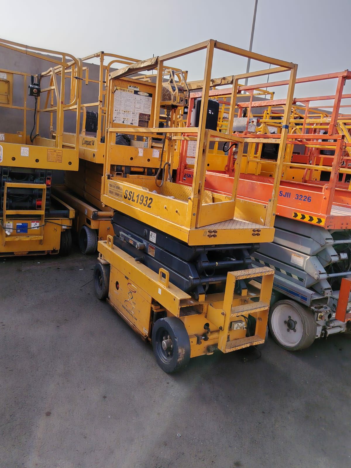 سيزرلفت مانلفت اللايجار رافعة شوكية فوركلفت