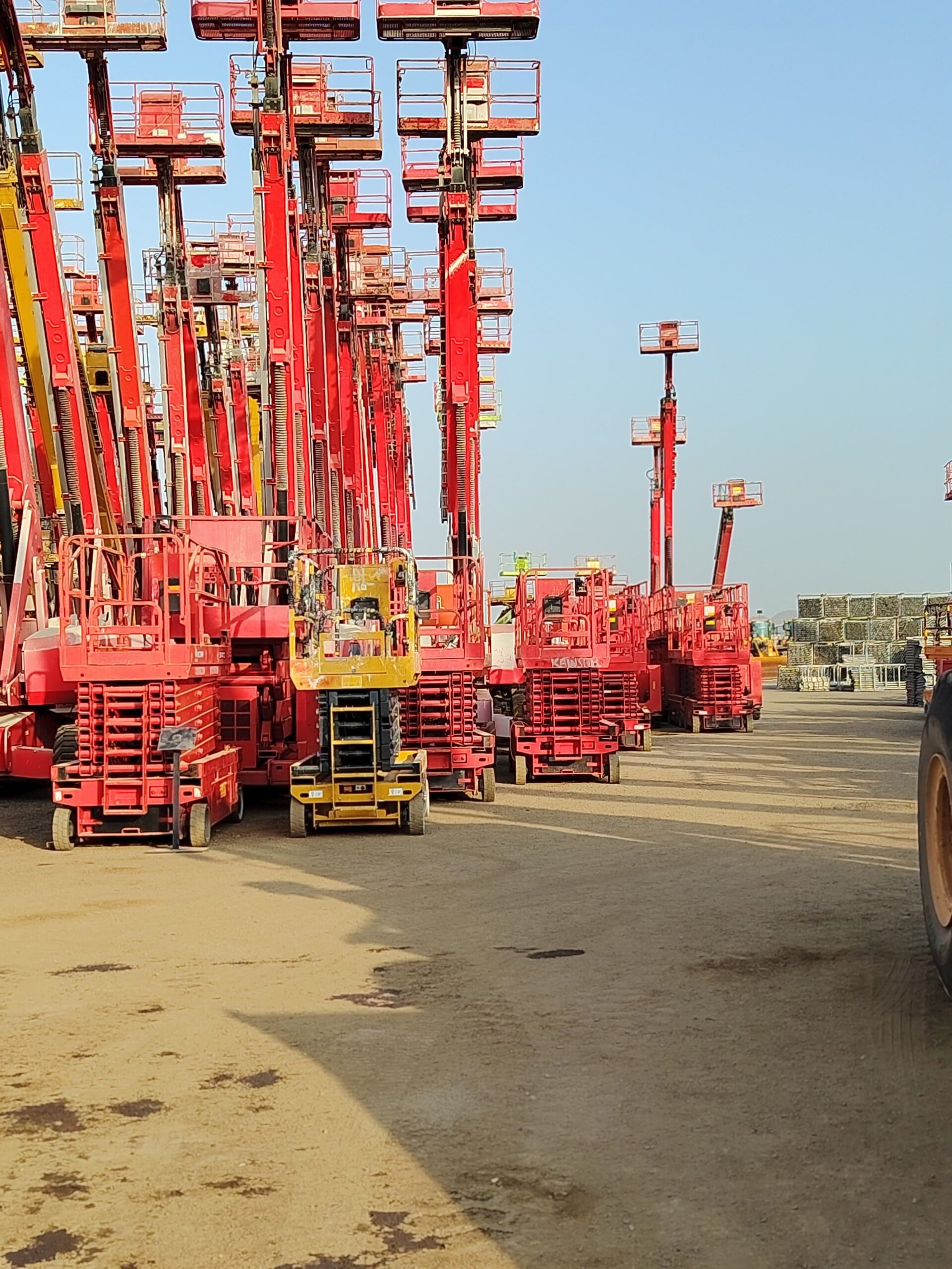 مان لفت وسيزر لفت ورافعه شوكيه وجي سي بي وبوم لفت