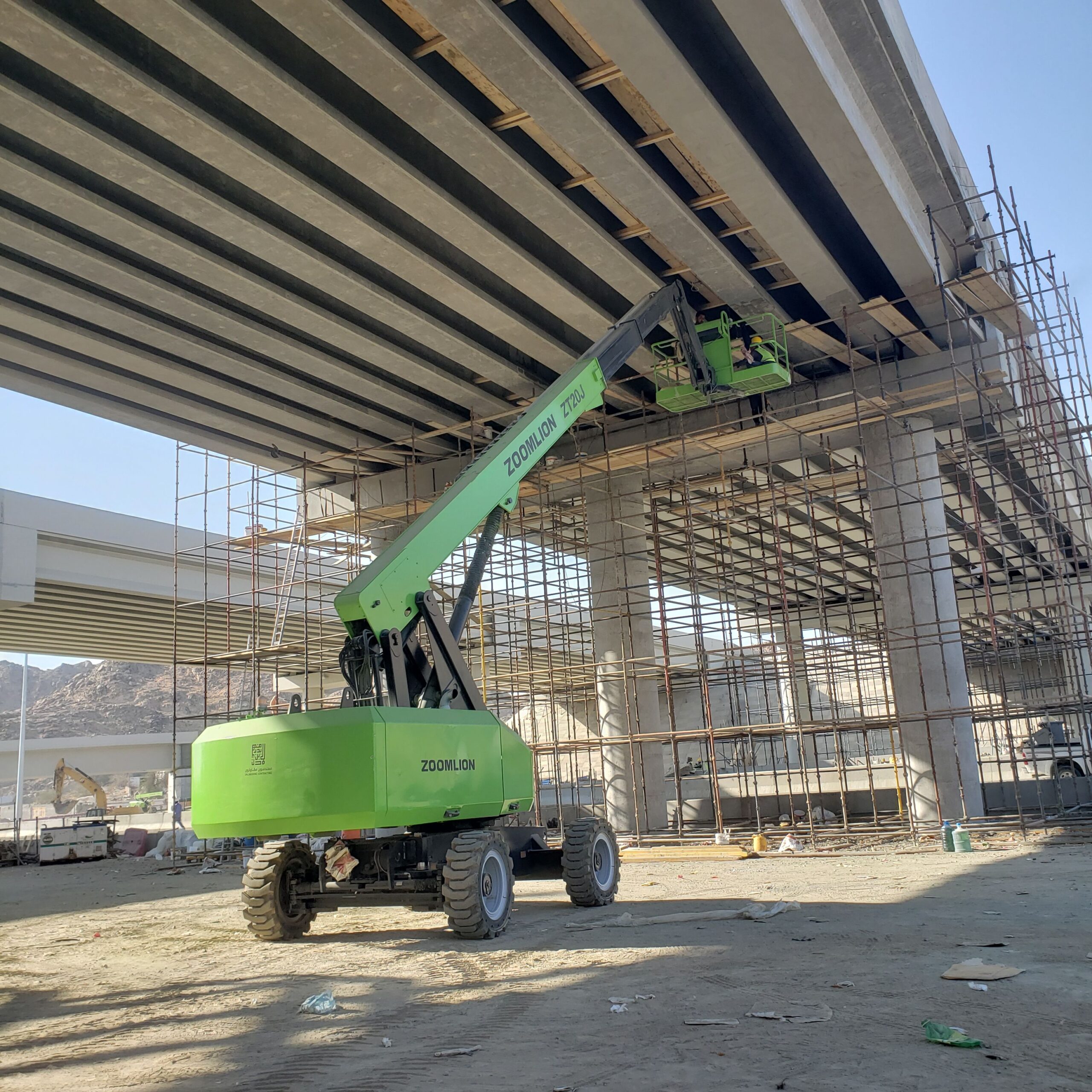 سيزرلفت مان لفت اللايجار رافعة شوكية للإيجار يومي