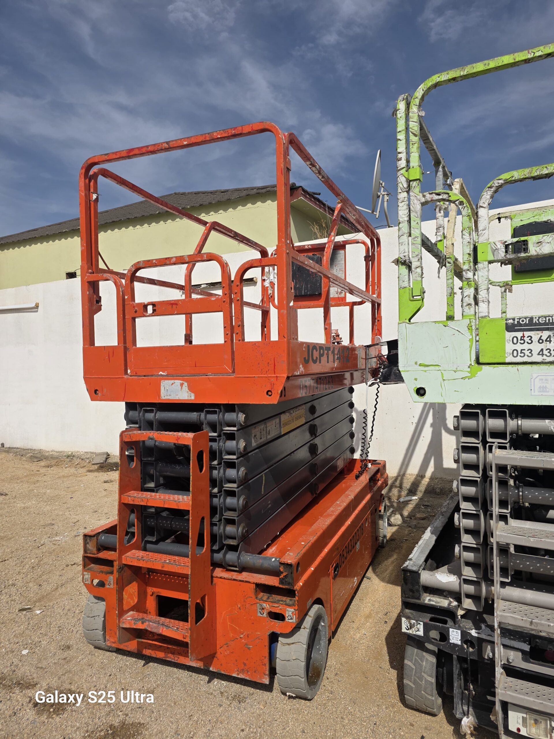 سيزرلفت 16متر للايجار في جده مكه المكرمة رافعة مقص