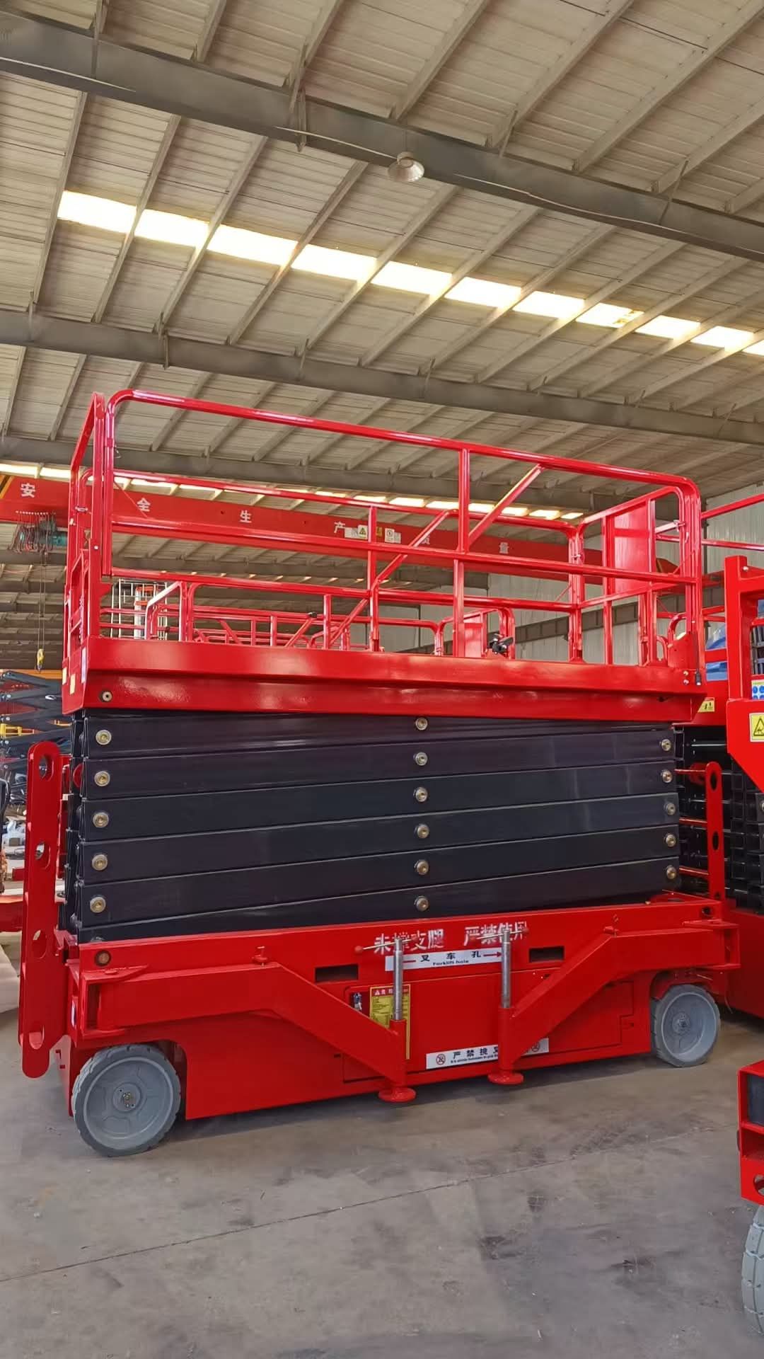 سيزر لفت ومان لفت ورافعات شوكيه وجي سي بي عرجاء وت