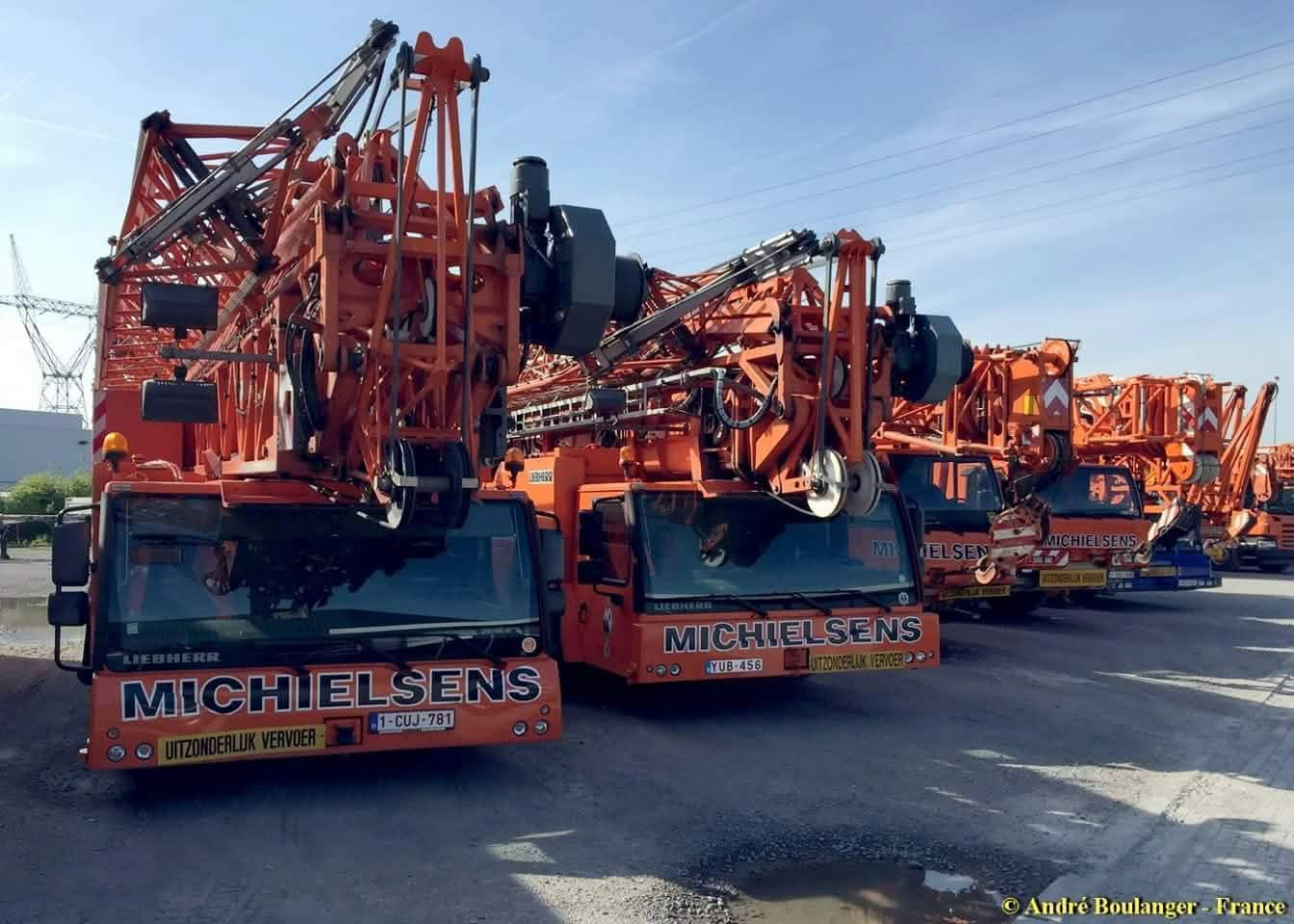 كرينات جي سي بي تليهندر للإيجار في الدمام الرياض ج