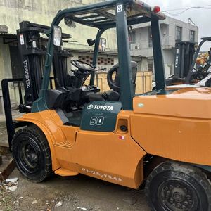 Forklift for Rent in Jeddah | 3 ton, 5 ton, 7 ton,