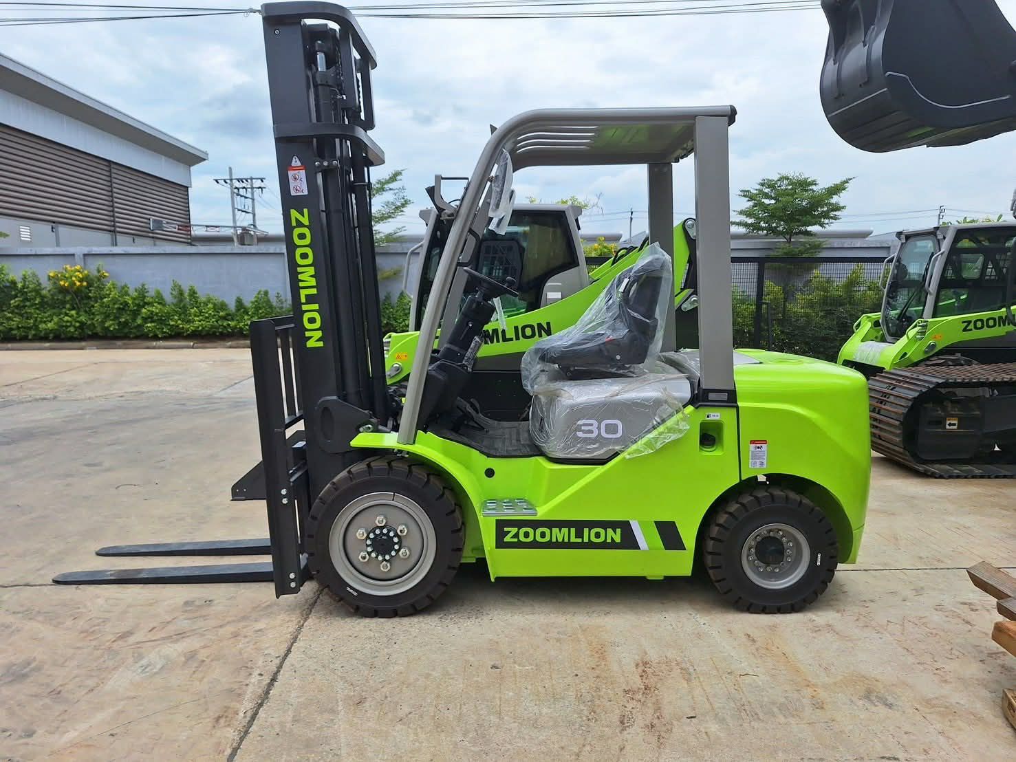 سيزر لفت و فوركلفت للإيجار في الدمام – 2026