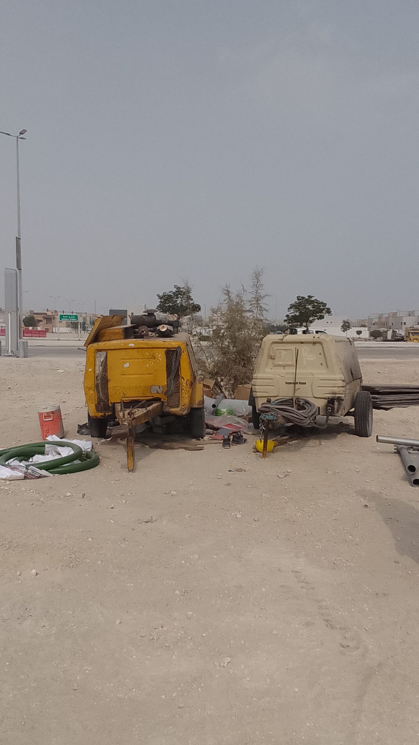 معلم الباكستاني شغل كمبريسر تكسيرجدران حفر قواعد خ