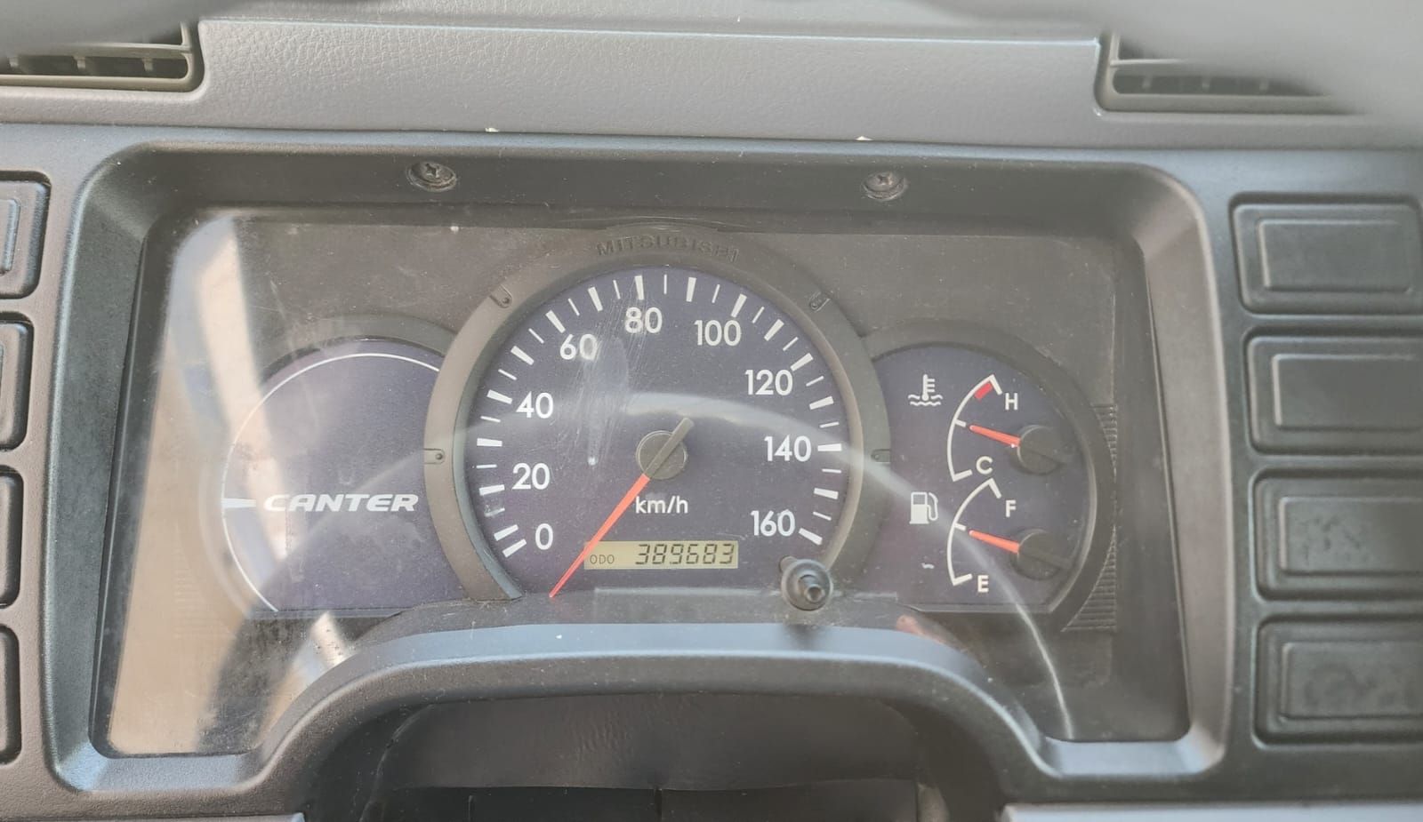 سله غذائيه للمحتاجات