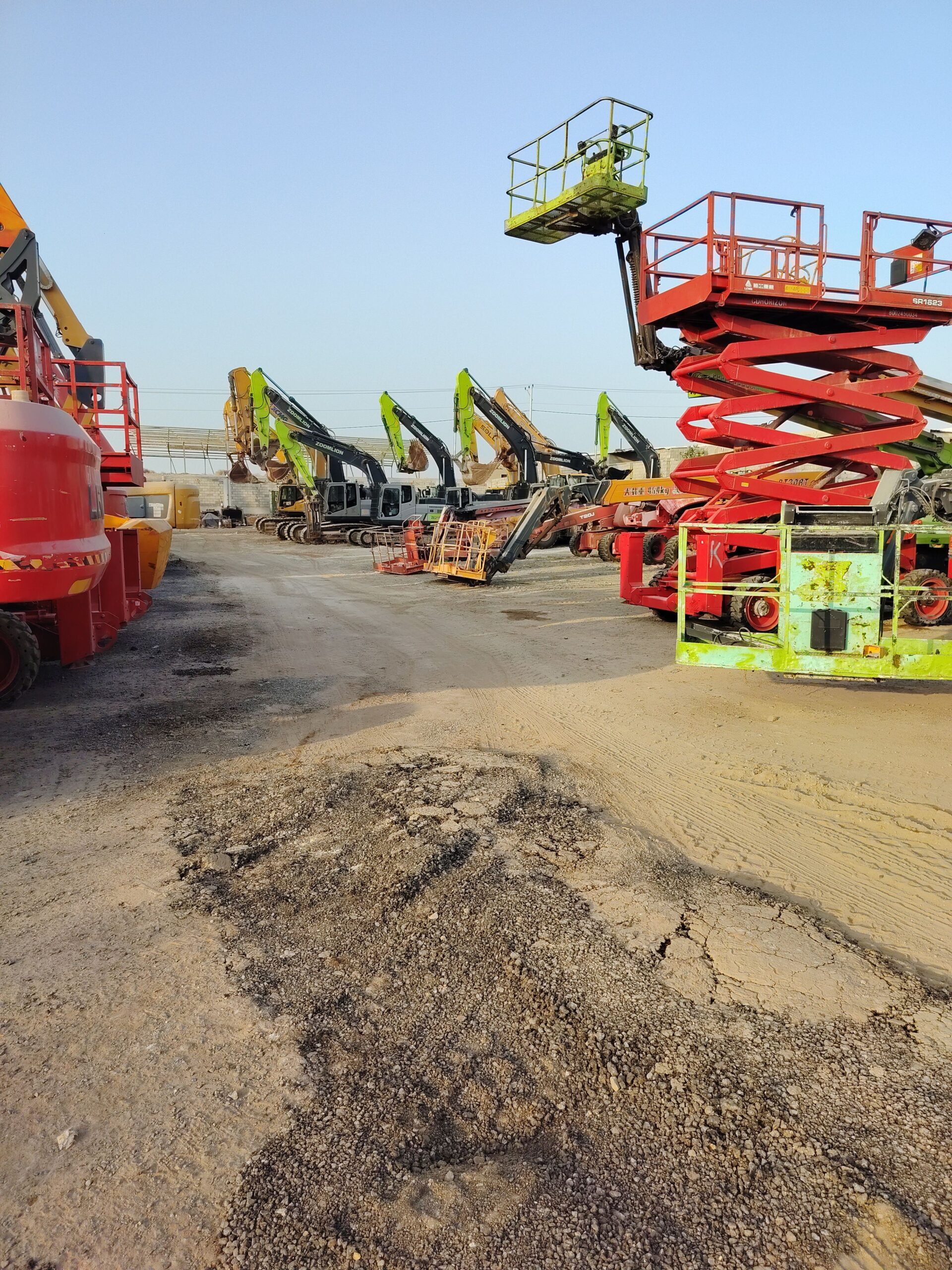 سيزر لفت للايجار، فوركلفت وكرينات وتاور لايت للايج