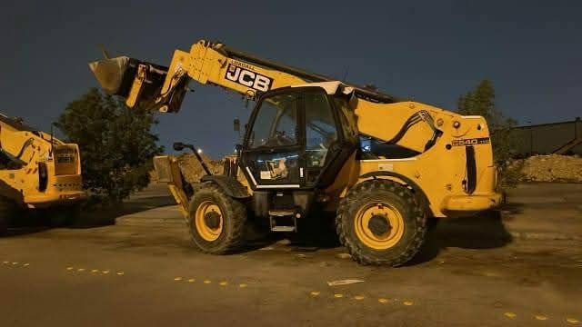 تأجير ( رافعات تلسكوبية ) تليهندر للإيجار في الدما