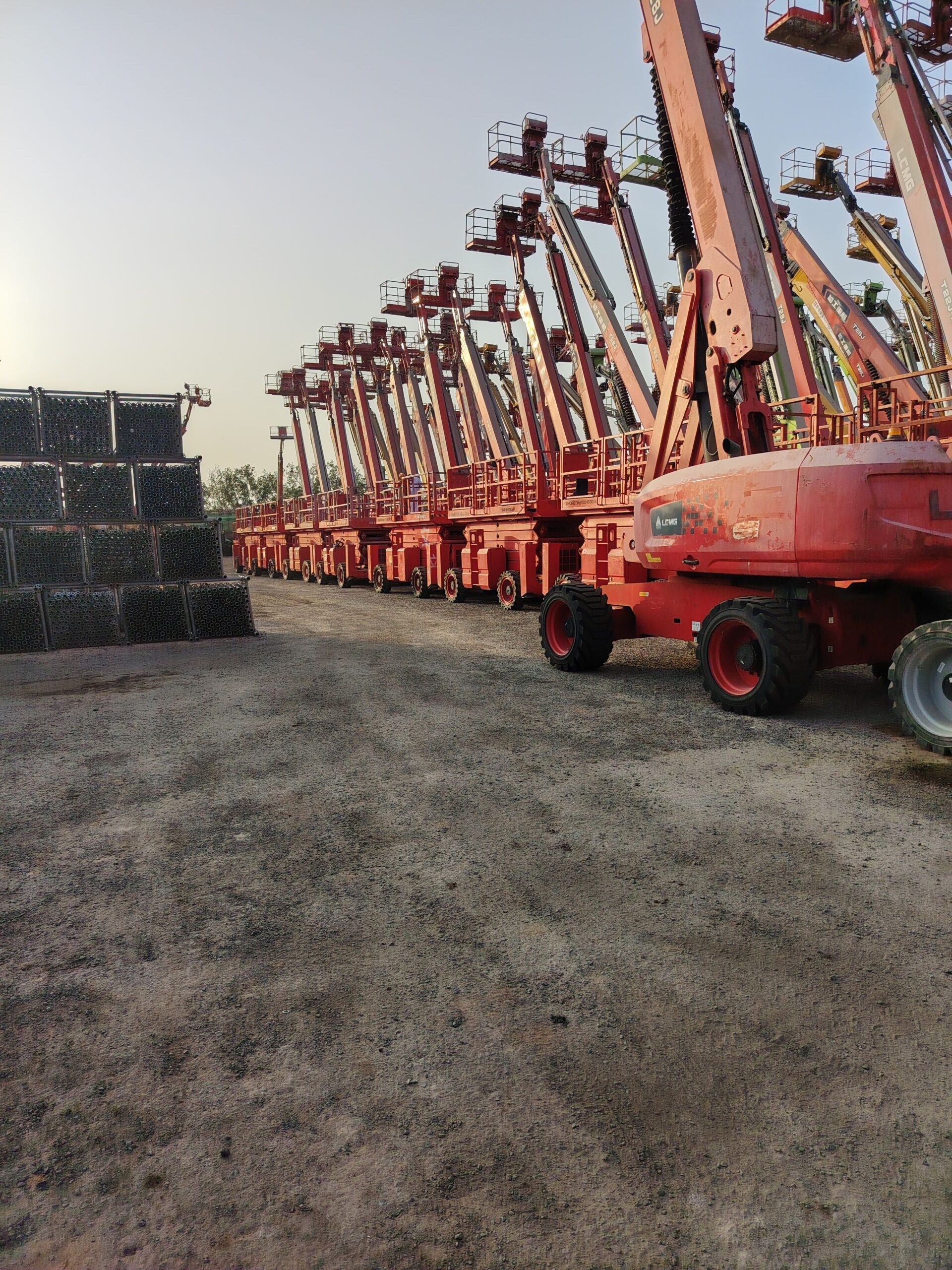 سيزر لفت للايجار، فوركلفت وكرينات وتاور لايت للايج