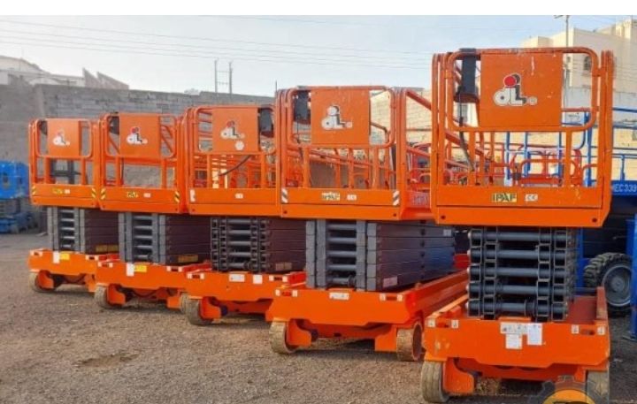 جي سي بي ببكات كرينات رافعات شوكيه سيزر لفت مان لف