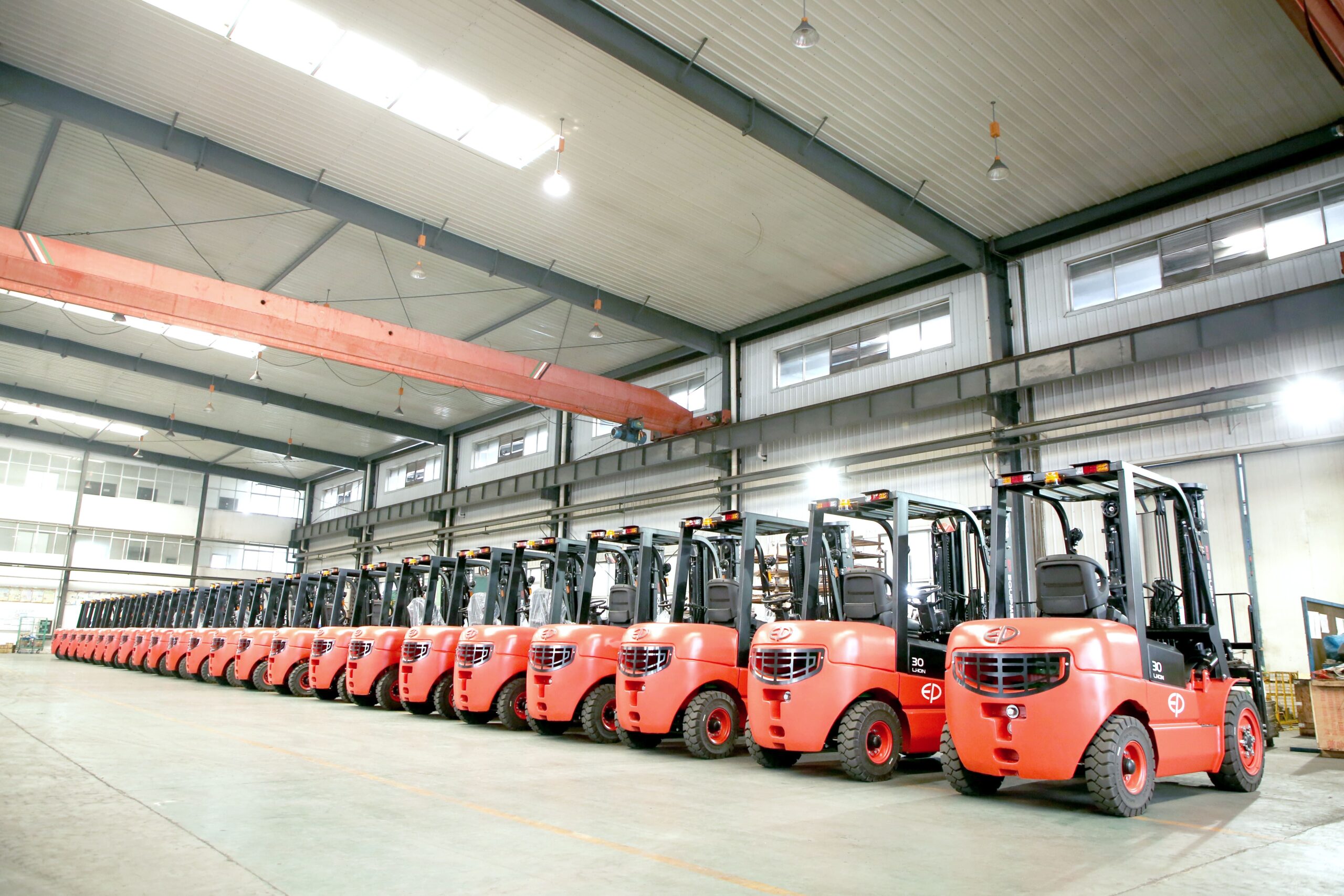 فوركلفت للإيجار في الدمام – رافعات شوكية للإيجار ا