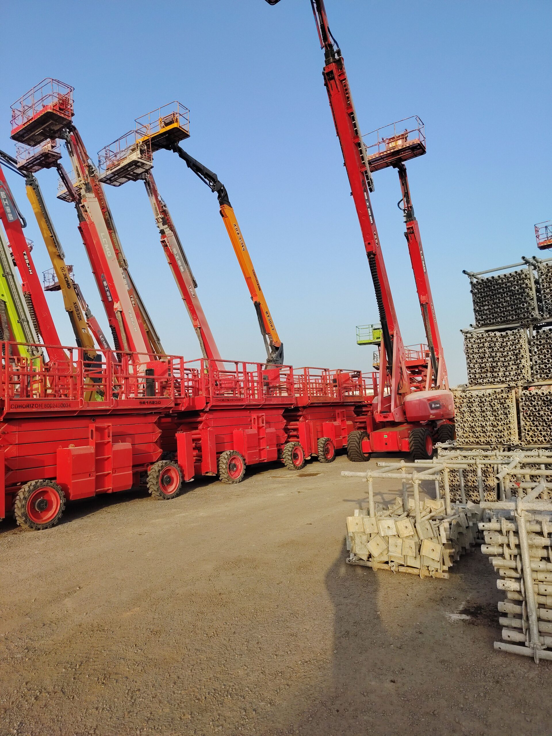 سيزر لفت للايجار، فوركلفت وكرينات وتاور لايت للايج