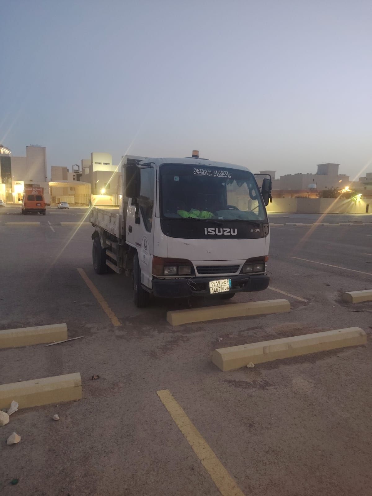 دينه قلاب الإيجار الشهري واليومي ونقل المخلفات وتر