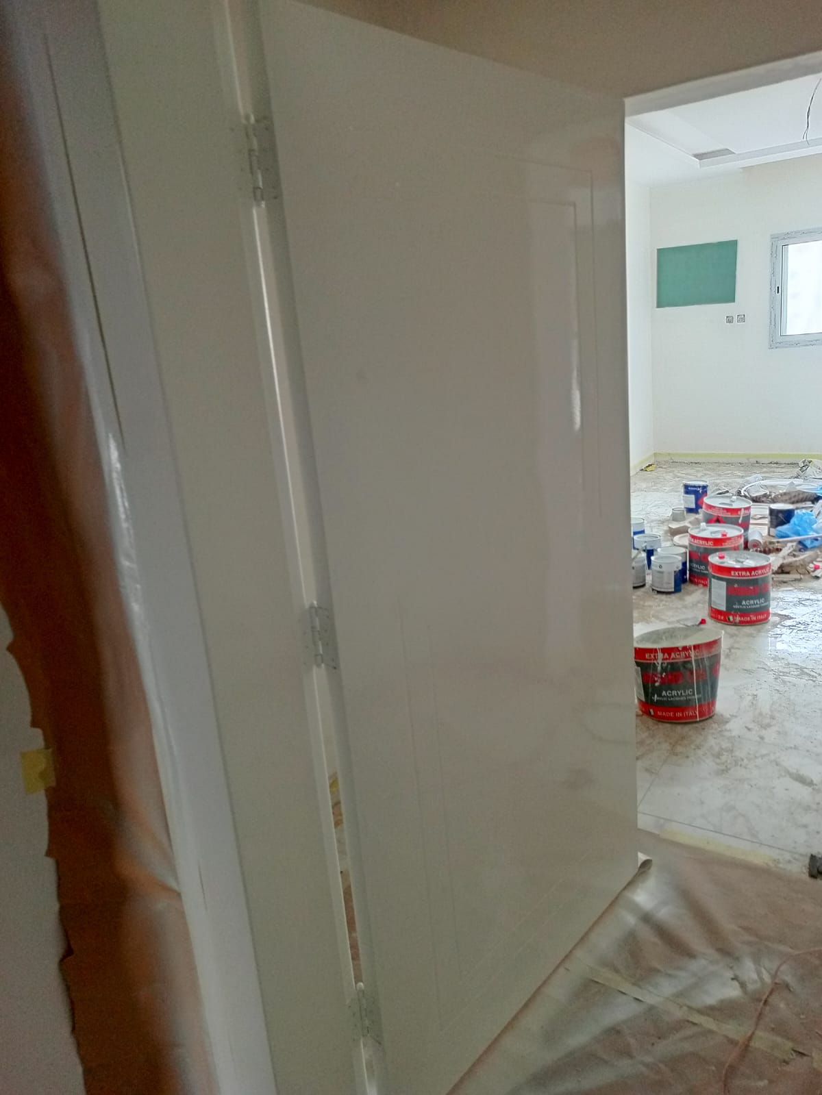 دهان بويا بويه وفني ديكورات عوازل