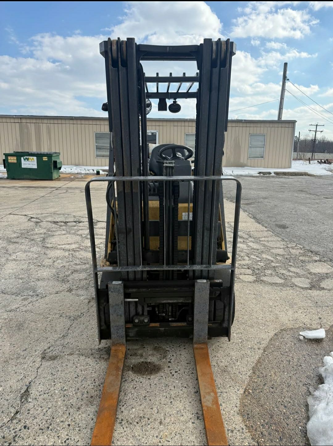 تأجير رافعات شوكية (فوركلفت) في الدمام والرياض وجد