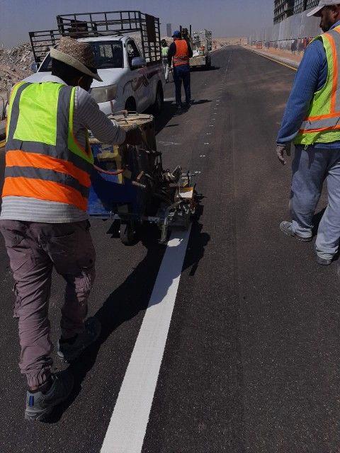 مقاول ومنفذ جميع أعمال الاسفلت وتخطيط الشوارع والب