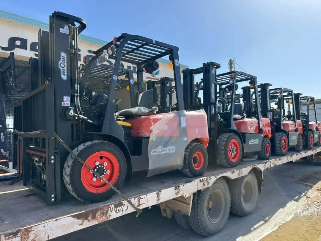 Manlift forklift scissor lift rental Jeddah