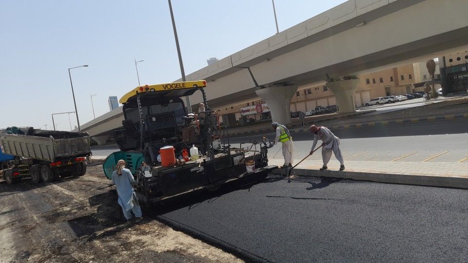 مقاول ومنفذ جميع أعمال الاسفلت وتخطيط الشوارع والب